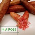 En ce moment, au travers des intempéries, on essaie de récolter nos citrons caviar MIA ROSE, délicieux, fruités.
#citroncaviar #fingerlime #miarose
#limoncaviar